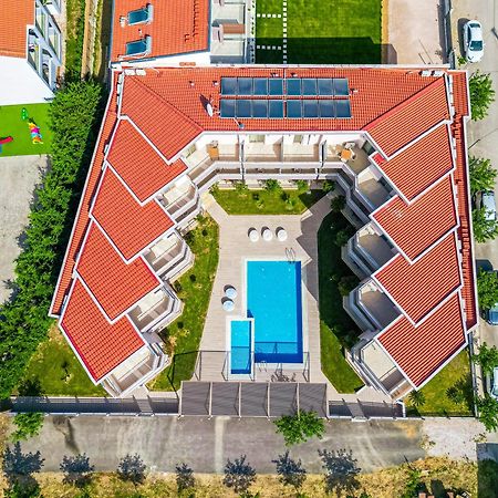 Aria Garden Suites นิกิติ ภายนอก รูปภาพ