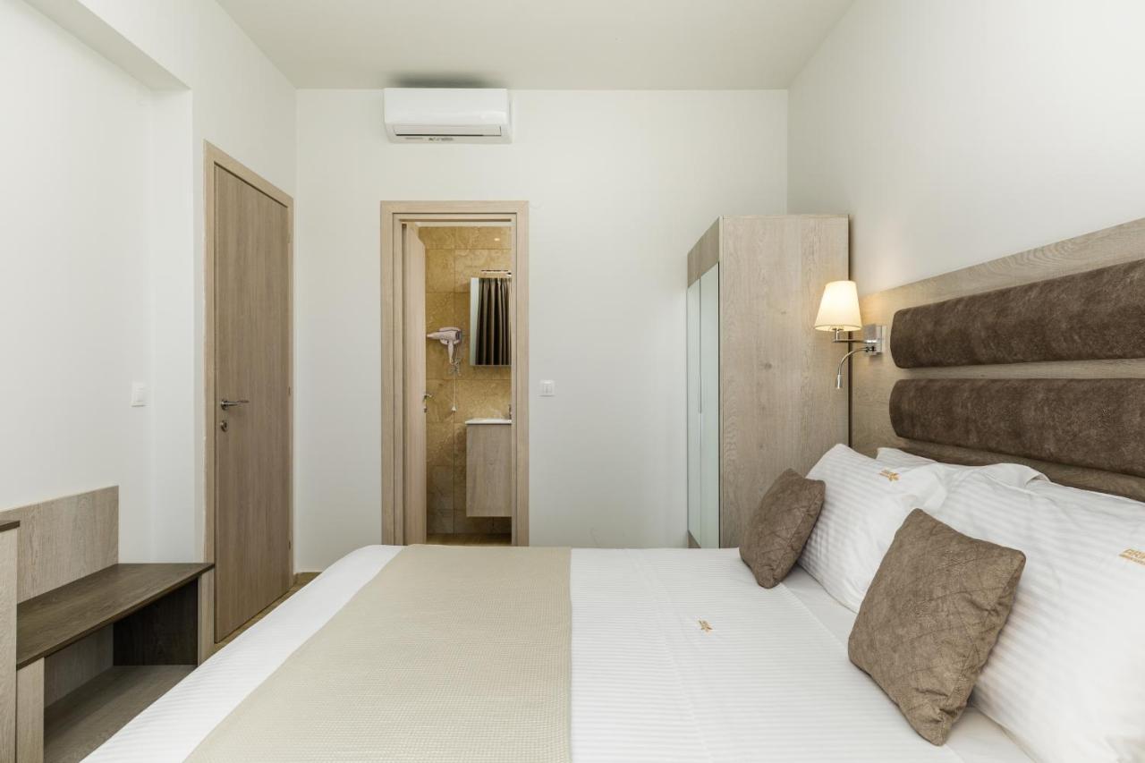 Aria Garden Suites นิกิติ ภายนอก รูปภาพ