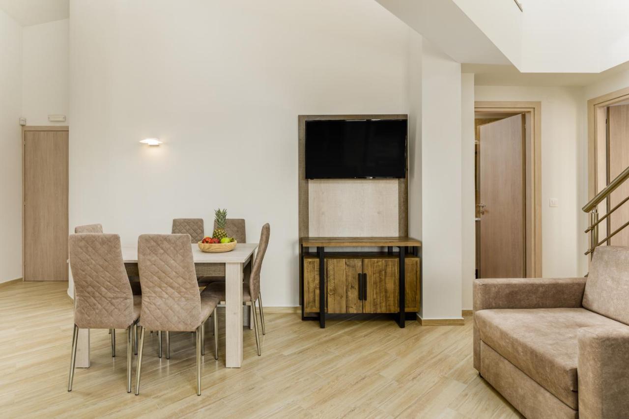 Aria Garden Suites นิกิติ ภายนอก รูปภาพ