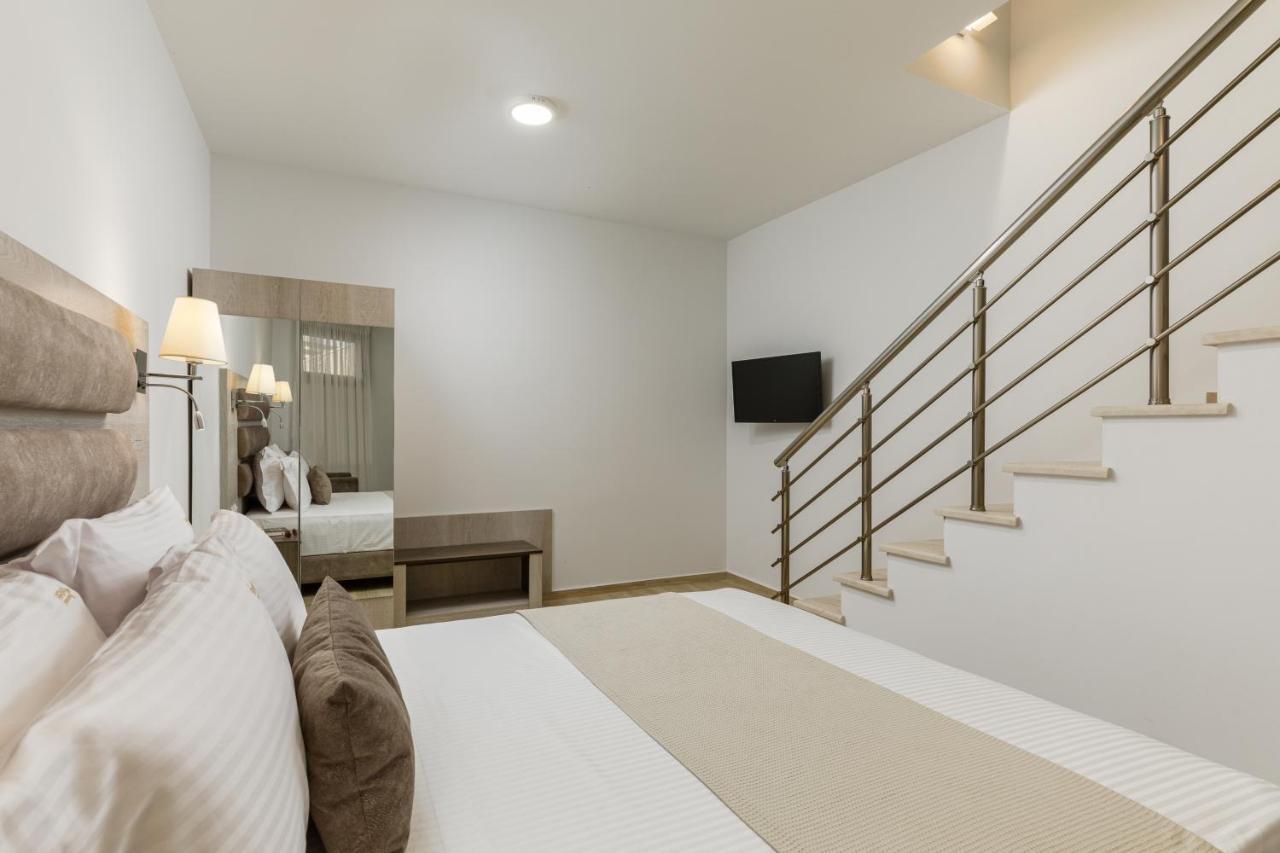 Aria Garden Suites นิกิติ ภายนอก รูปภาพ
