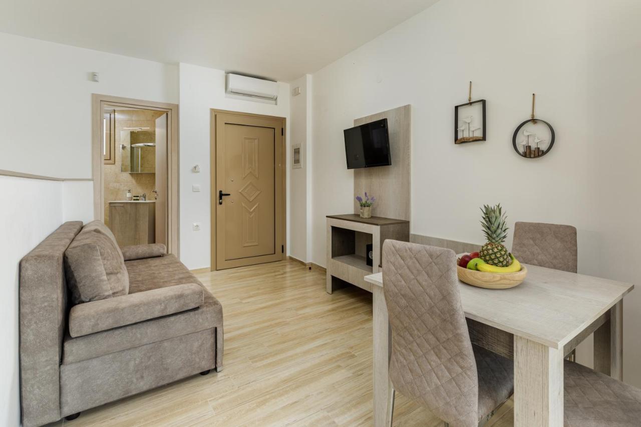 Aria Garden Suites นิกิติ ภายนอก รูปภาพ