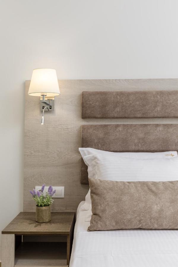 Aria Garden Suites นิกิติ ภายนอก รูปภาพ