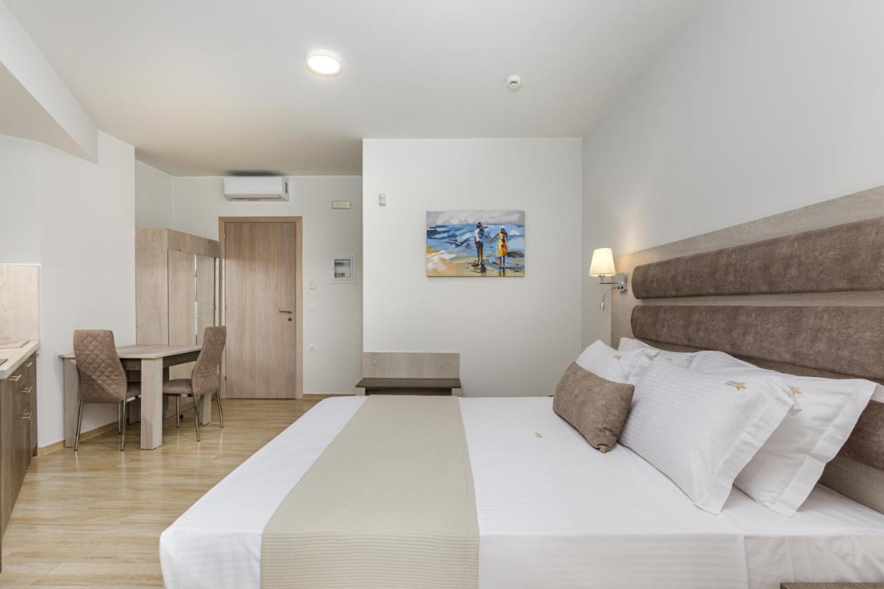 Aria Garden Suites นิกิติ ภายนอก รูปภาพ