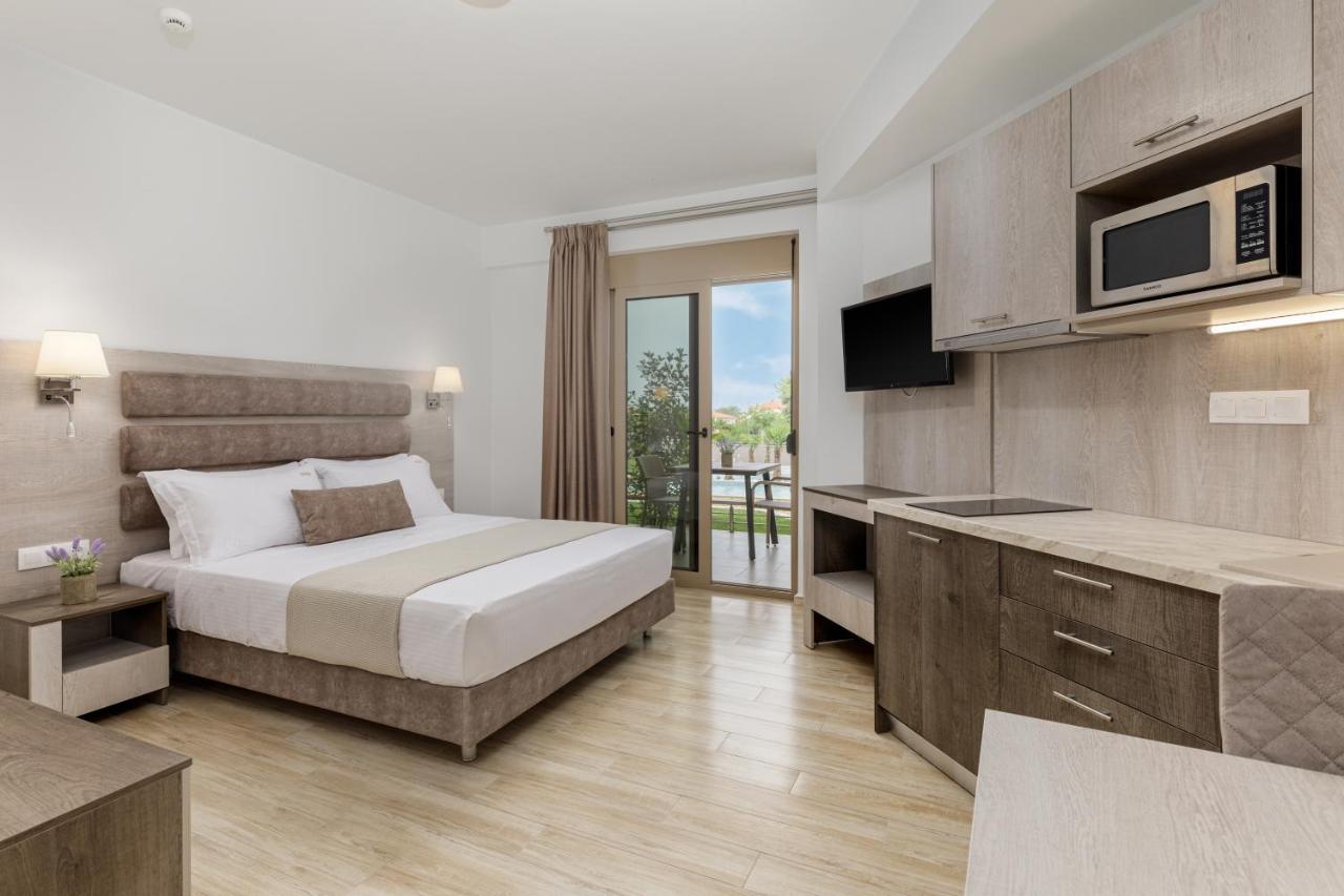 Aria Garden Suites นิกิติ ภายนอก รูปภาพ